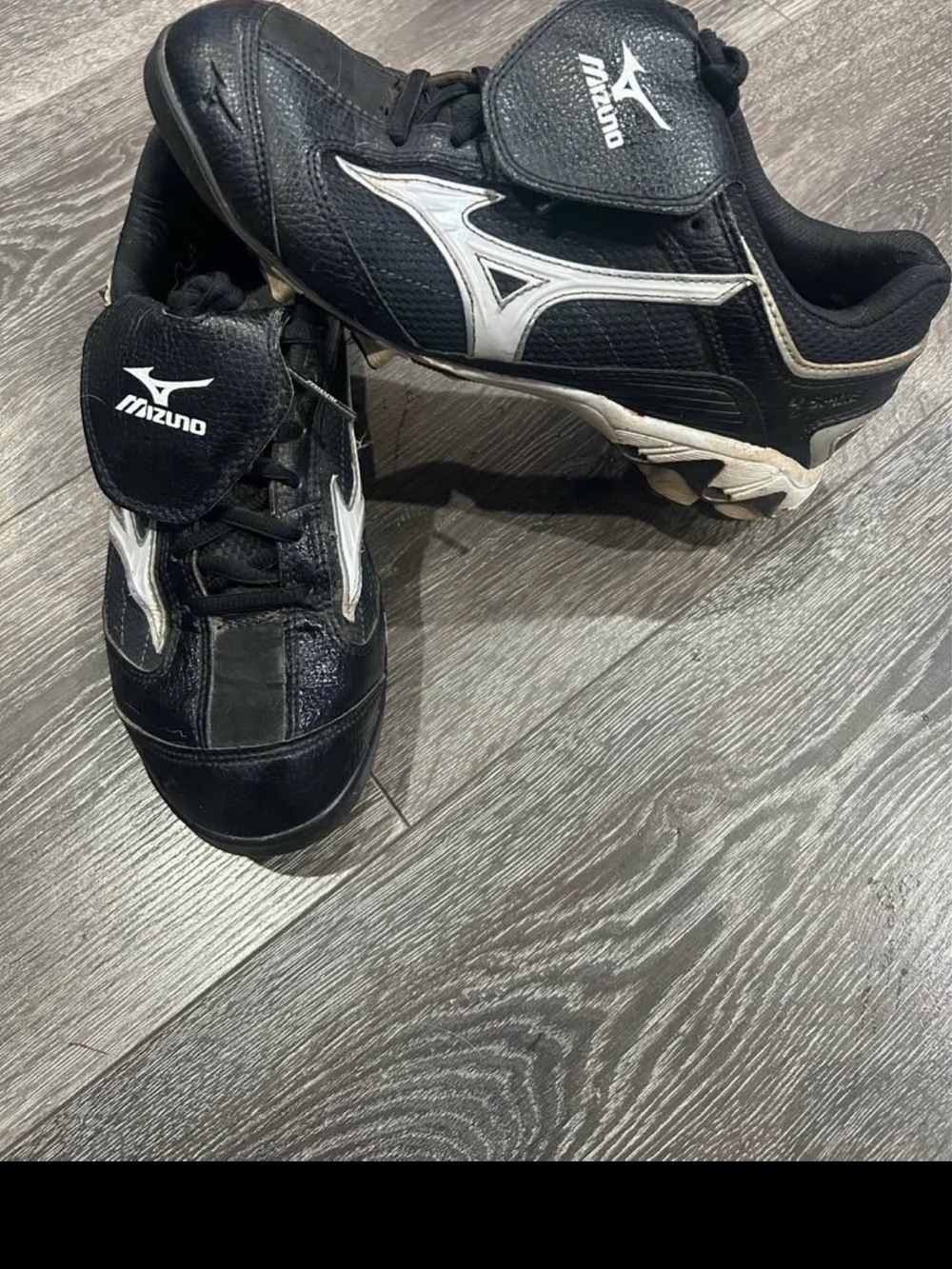 Mizuno Softball Cleats